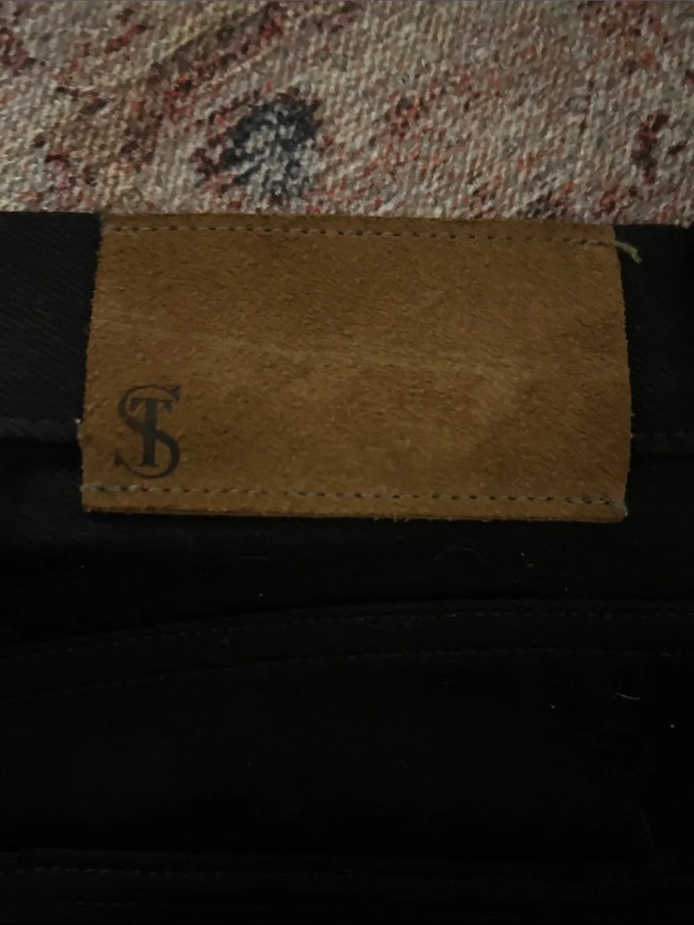 Pleated Selvedge Relaxed Fit Denim